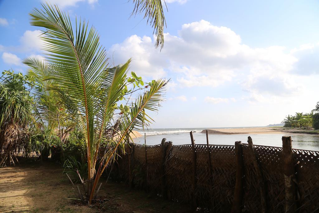 Lonely Beach Resort Тангале Екстериор снимка