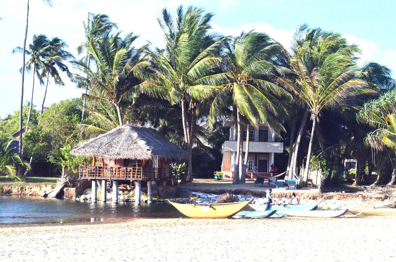 Lonely Beach Resort Тангале Екстериор снимка