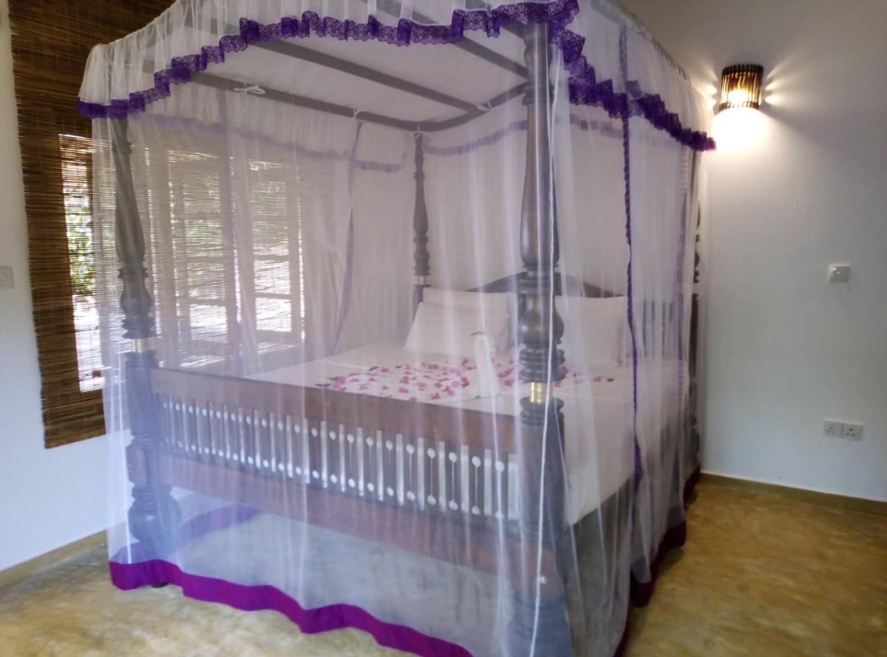 Lonely Beach Resort Тангале Екстериор снимка
